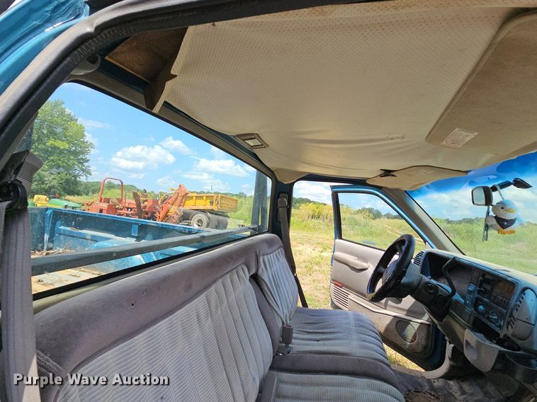 image for item LW9723 1998 Chevrolet C1500  pickup truck