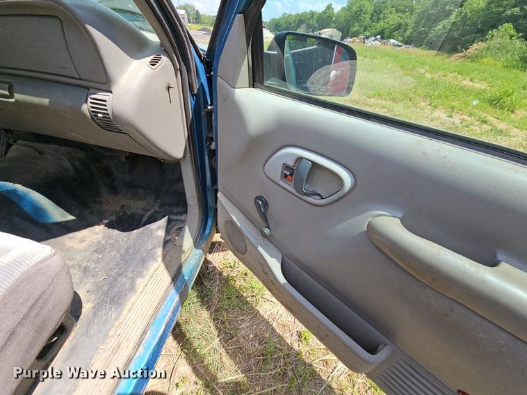 image for item LW9723 1998 Chevrolet C1500  pickup truck