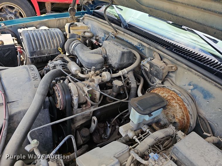 image for item LW9723 1998 Chevrolet C1500  pickup truck