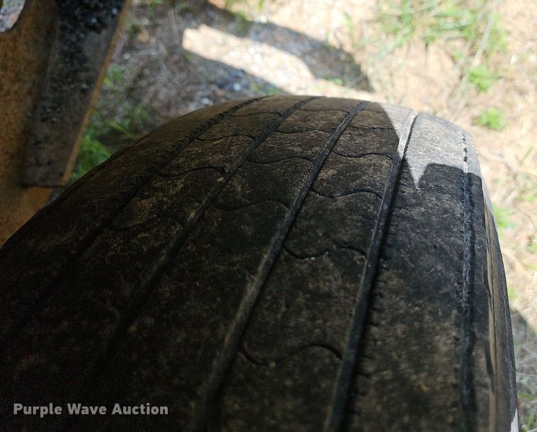 image for item LW9724 1990 Ford F800  dump truck