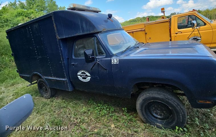 image for item LW9725 1977 Dodge W20  utility bed pickup truck