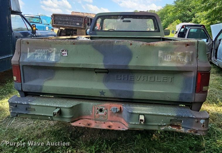 image for item LW9726 1986 Chevrolet D30  pickup truck