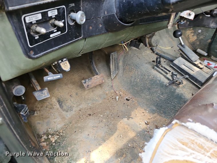 image for item LW9726 1986 Chevrolet D30  pickup truck