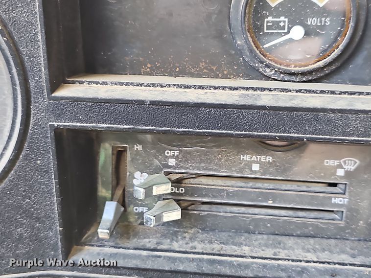 image for item LW9726 1986 Chevrolet D30  pickup truck