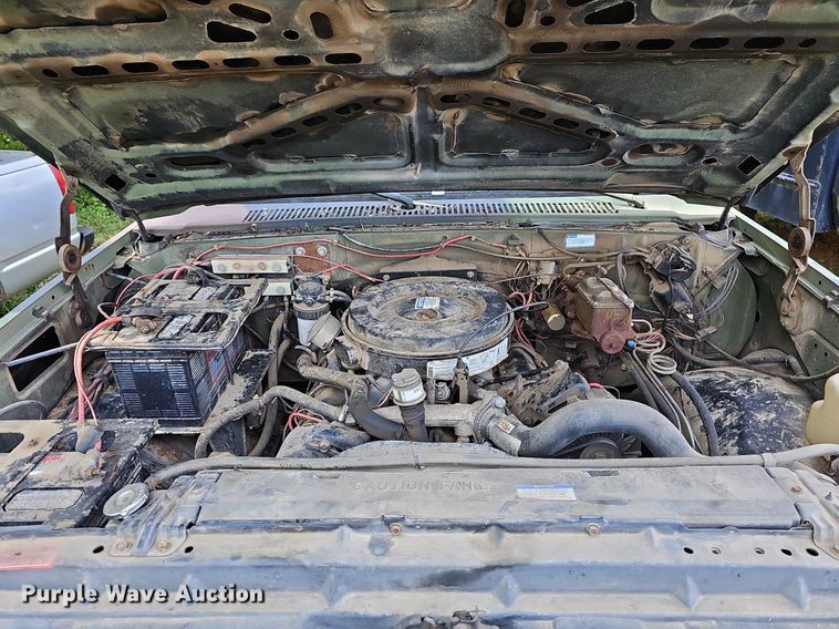 image for item LW9726 1986 Chevrolet D30  pickup truck
