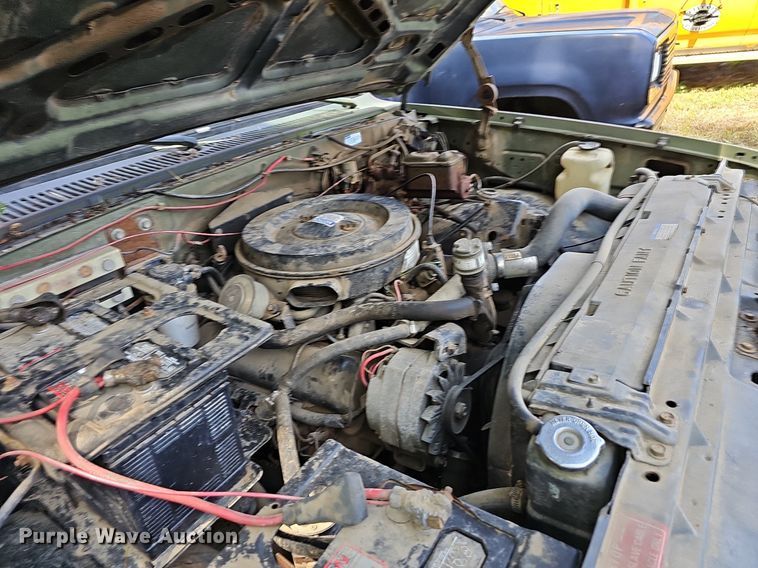 image for item LW9726 1986 Chevrolet D30  pickup truck