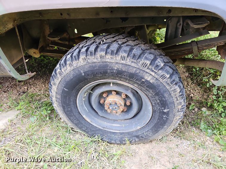 image for item LW9726 1986 Chevrolet D30  pickup truck