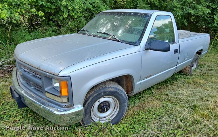 image for item LW9727 1997 Chevrolet C1500  pickup truck