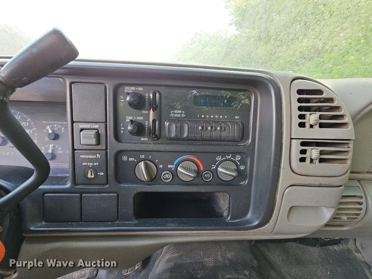 image for item LW9727 1997 Chevrolet C1500  pickup truck