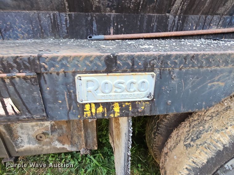 image for item LW9728 1980 Ford  oil distributor truck