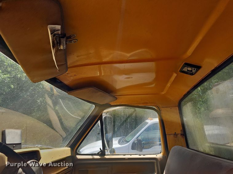 image for item LW9728 1980 Ford  oil distributor truck