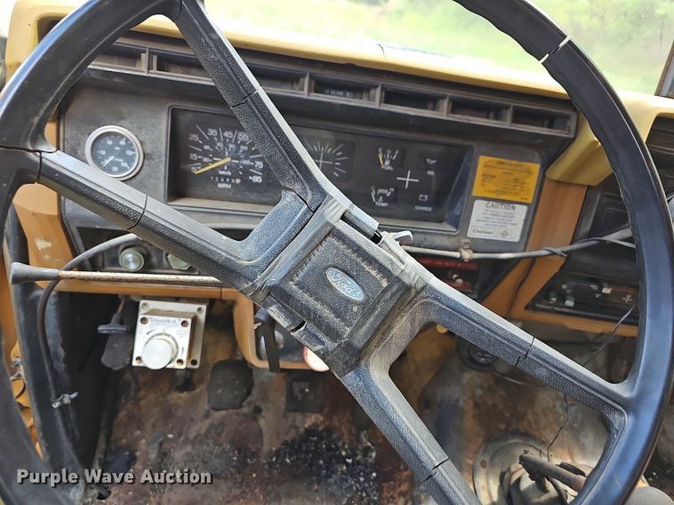 image for item LW9728 1980 Ford  oil distributor truck