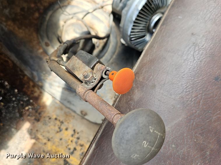 image for item LW9728 1980 Ford  oil distributor truck