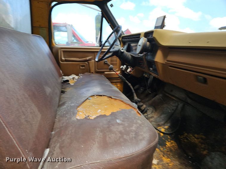 image for item LW9728 1980 Ford  oil distributor truck