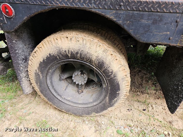 image for item LW9728 1980 Ford  oil distributor truck