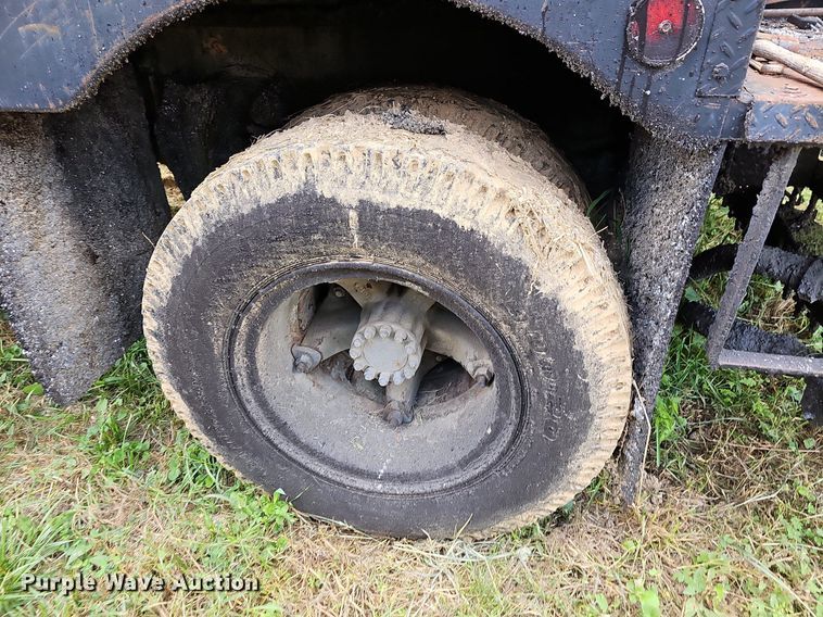 image for item LW9728 1980 Ford  oil distributor truck