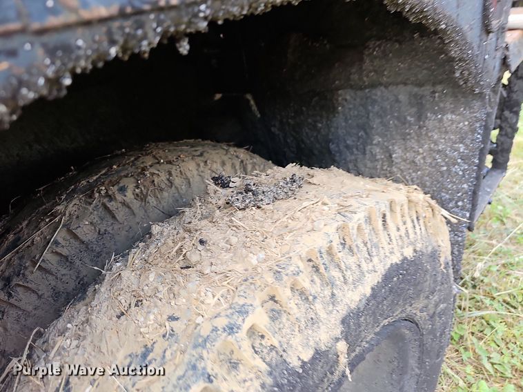 image for item LW9728 1980 Ford  oil distributor truck