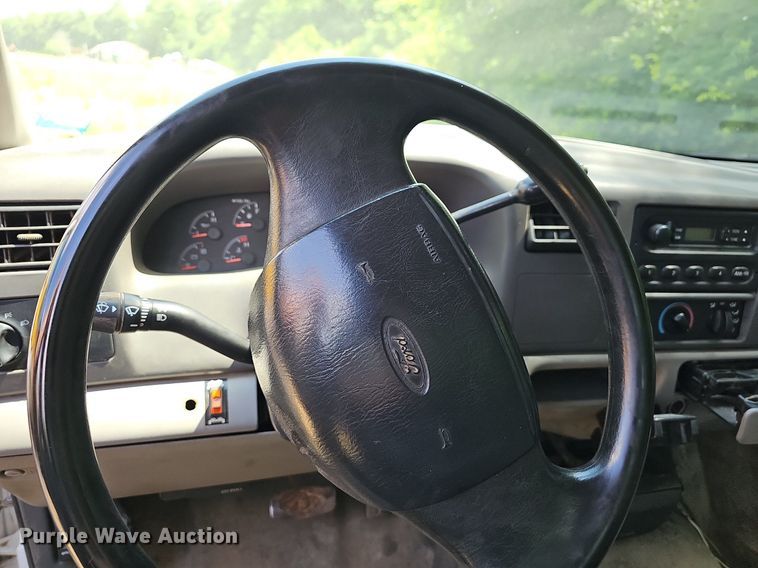 image for item LW9729 1999 Ford F350 Super Duty  flatbed pickup truck