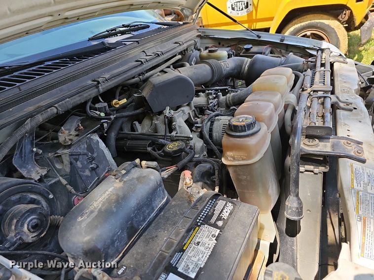 image for item LW9729 1999 Ford F350 Super Duty  flatbed pickup truck