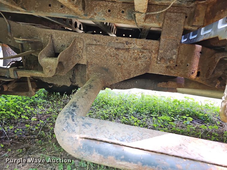 image for item LW9729 1999 Ford F350 Super Duty  flatbed pickup truck