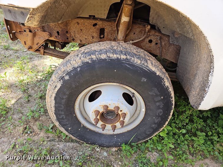 image for item LW9729 1999 Ford F350 Super Duty  flatbed pickup truck