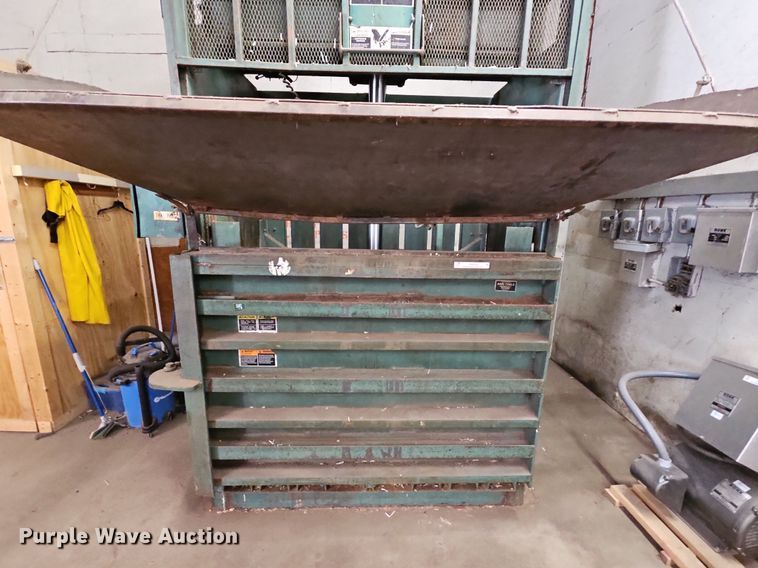 image for item LW9730 Selco  cardboard baler