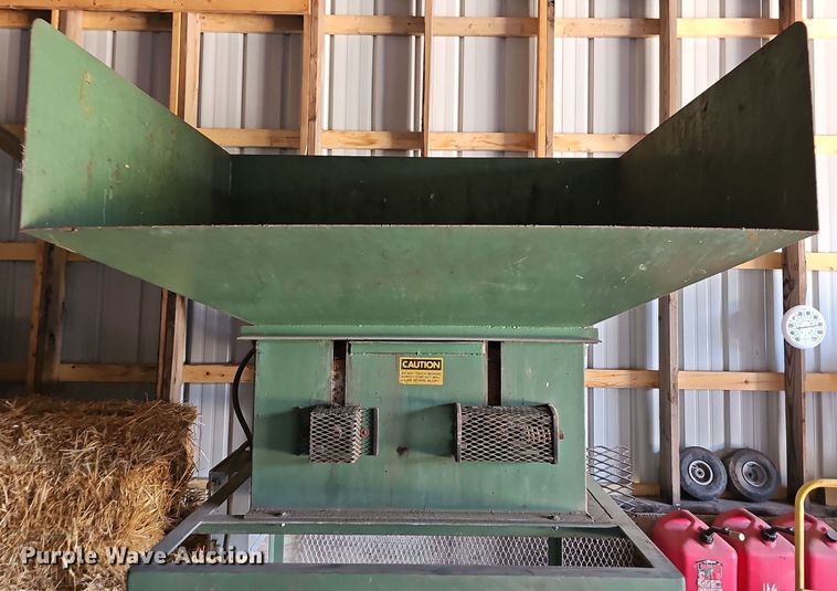 image for item LW9732 Prodeva Inc 400  plastic shredder