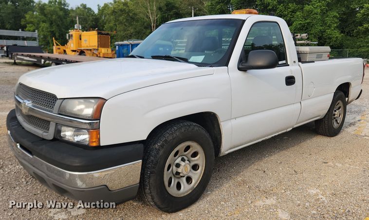 image for item LX9746 2005 Chevrolet Silverado 1500  pickup truck