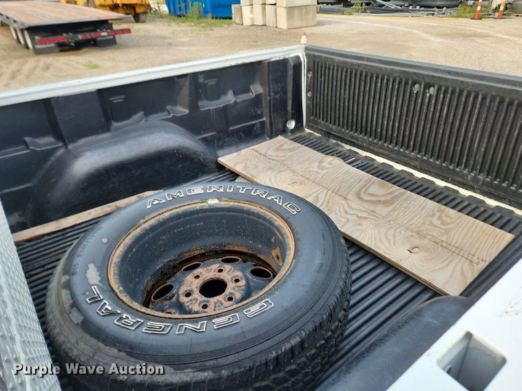 image for item LX9746 2005 Chevrolet Silverado 1500  pickup truck