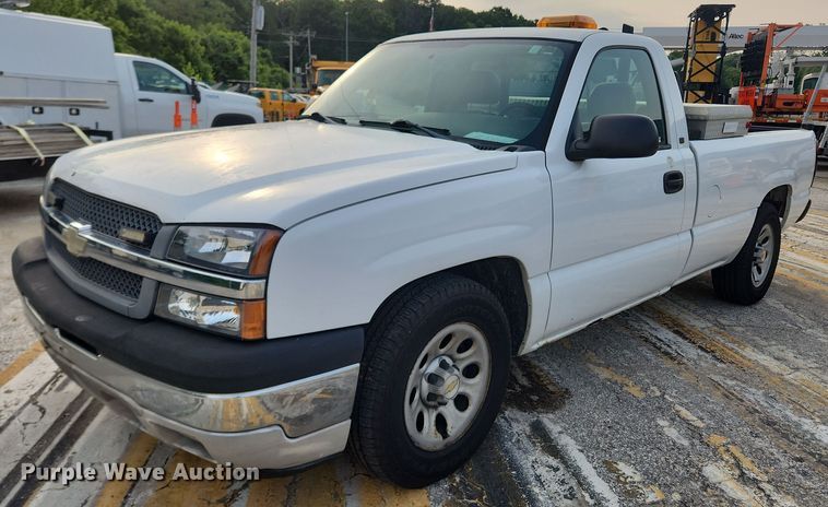 image for item LX9747 2005 Chevrolet Silverado 1500  pickup truck