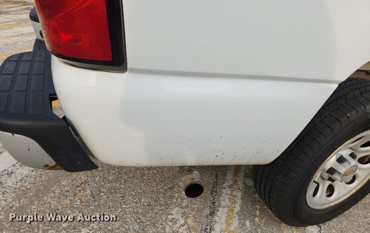 image for item LX9747 2005 Chevrolet Silverado 1500  pickup truck