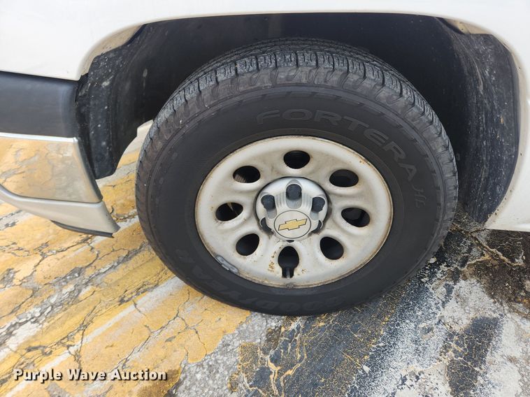 image for item LX9747 2005 Chevrolet Silverado 1500  pickup truck