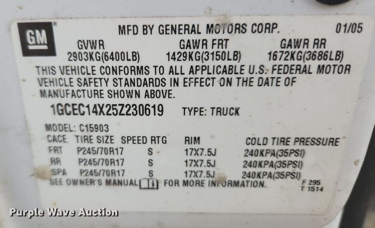 image for item LX9747 2005 Chevrolet Silverado 1500  pickup truck