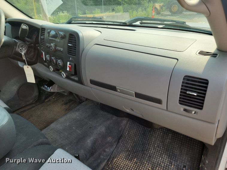 image for item LX9748 2008 Chevrolet Silverado 1500  pickup truck