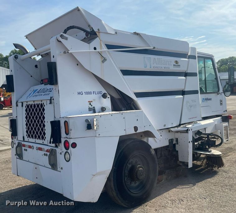 image for item LY9619 2009 Allianz Johnston MX450  street sweeper truck