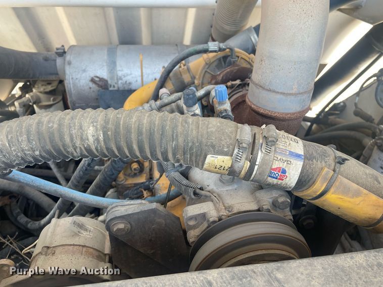 image for item LY9619 2009 Allianz Johnston MX450  street sweeper truck