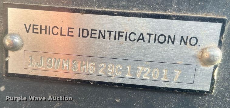 image for item LY9619 2009 Allianz Johnston MX450  street sweeper truck