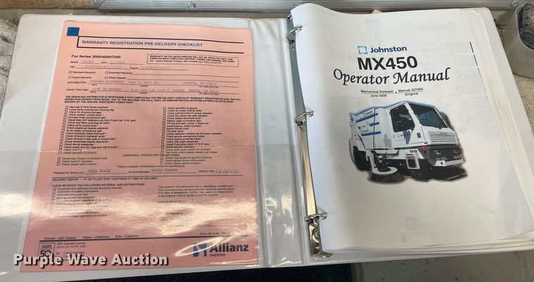 image for item LY9619 2009 Allianz Johnston MX450  street sweeper truck