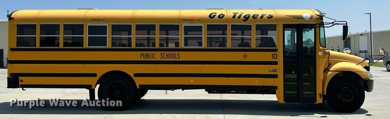 image for item MB9604 2005 IC CE200  school bus
