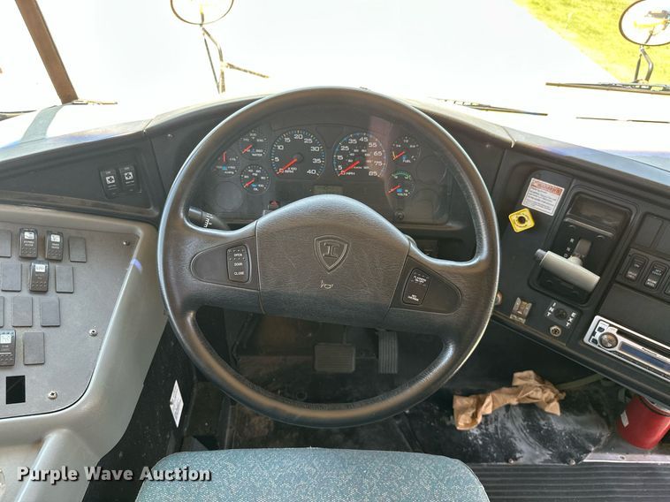 image for item MB9604 2005 IC CE200  school bus