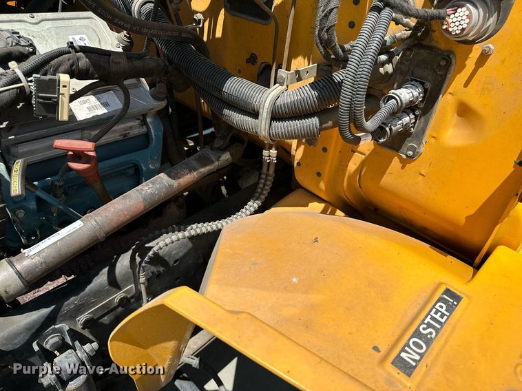 image for item MB9604 2005 IC CE200  school bus