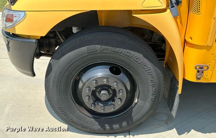 image for item MB9604 2005 IC CE200  school bus