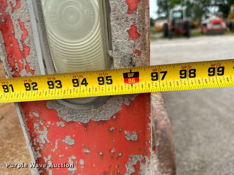 image for item MB9630 1997 International 4900  dump truck