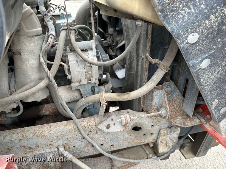 image for item MB9630 1997 International 4900  dump truck