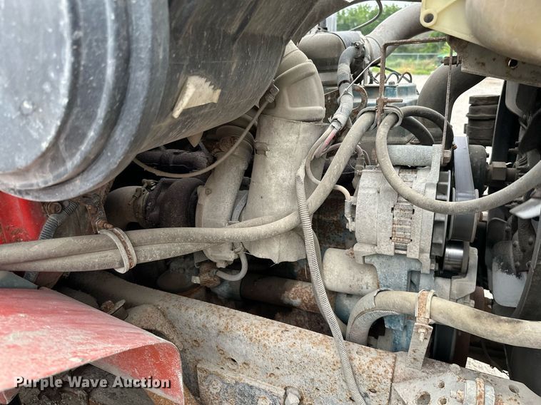 image for item MB9630 1997 International 4900  dump truck