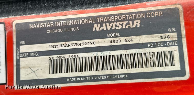 image for item MB9630 1997 International 4900  dump truck