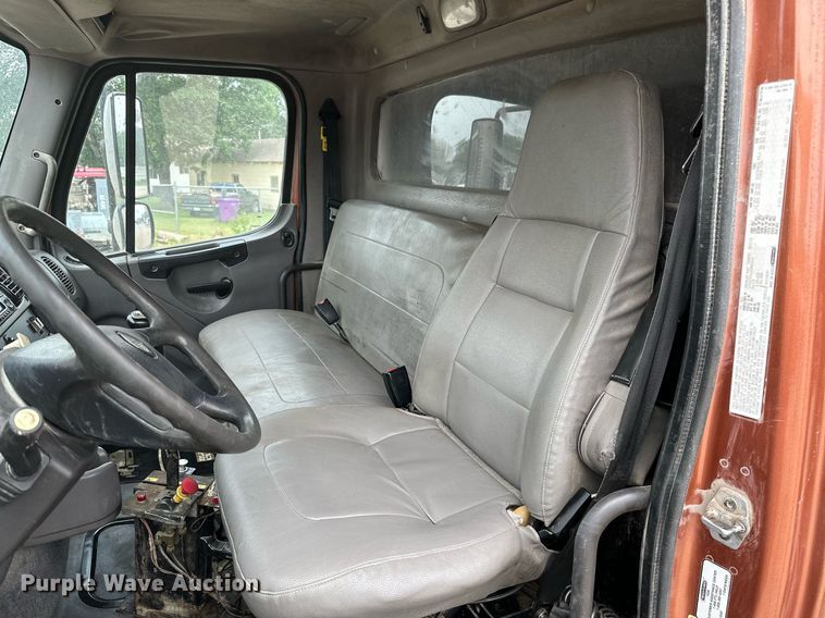 image for item MB9631 2011 Freightliner Business Class M2  dump truck