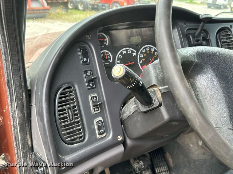 image for item MB9631 2011 Freightliner Business Class M2  dump truck