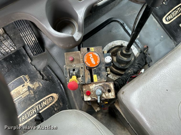 image for item MB9631 2011 Freightliner Business Class M2  dump truck