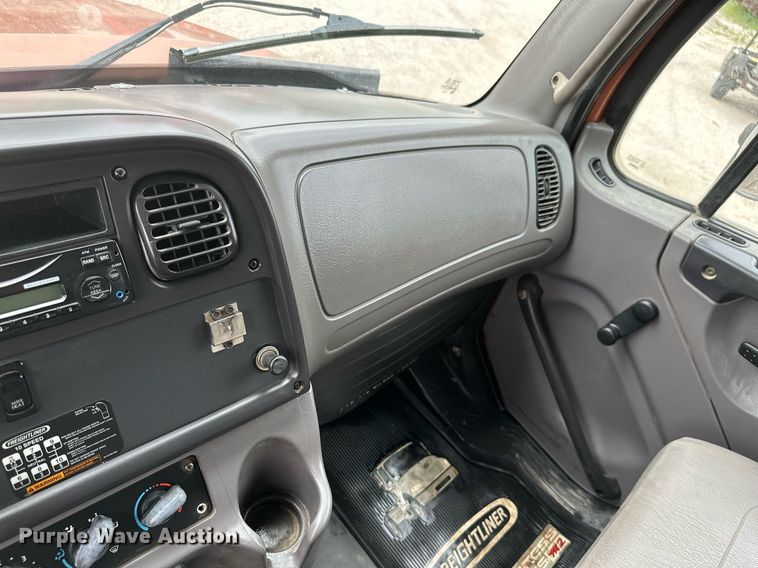 image for item MB9631 2011 Freightliner Business Class M2  dump truck